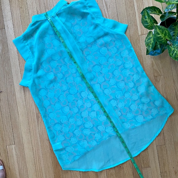 Lulumari Aqua Abstract Sleeveless Chinese Collar High-Low Button Up Blouse Sz M - Picture 9 of 10